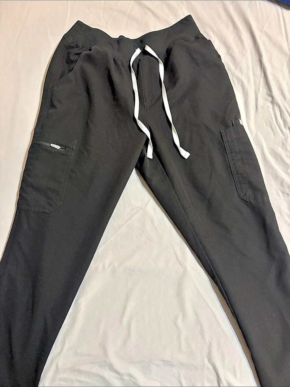 FIGS HW Yola High-Rise Slim Scrub Pant Black Straight Leg